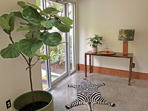 entry-to-urban-oasis Entry to the Urban Oasis Bed and Breakfast
